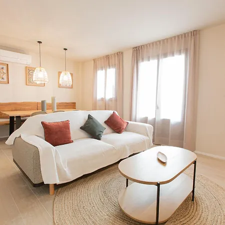 Casa Garrell Holiday home *